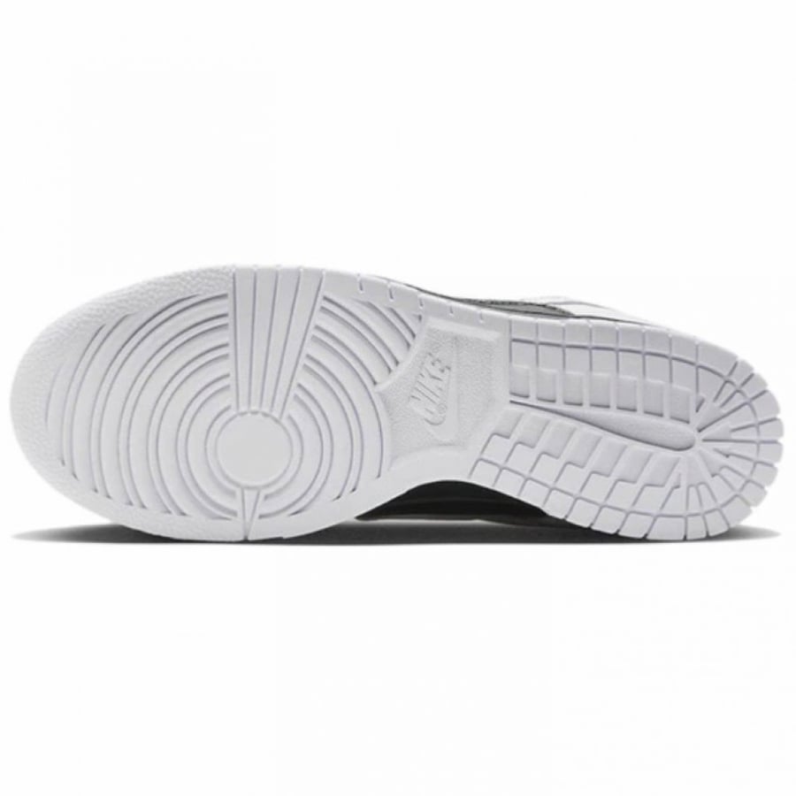 Nike dunk low reverse panda