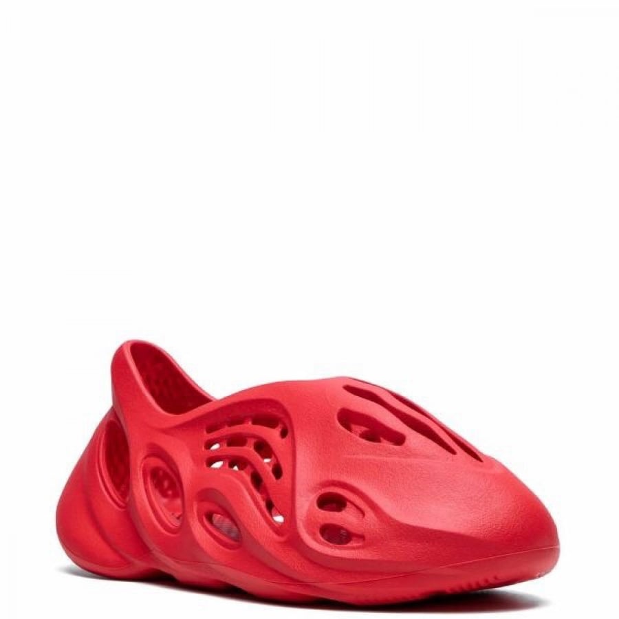 YEEZY Foam Runner "Vermillion"