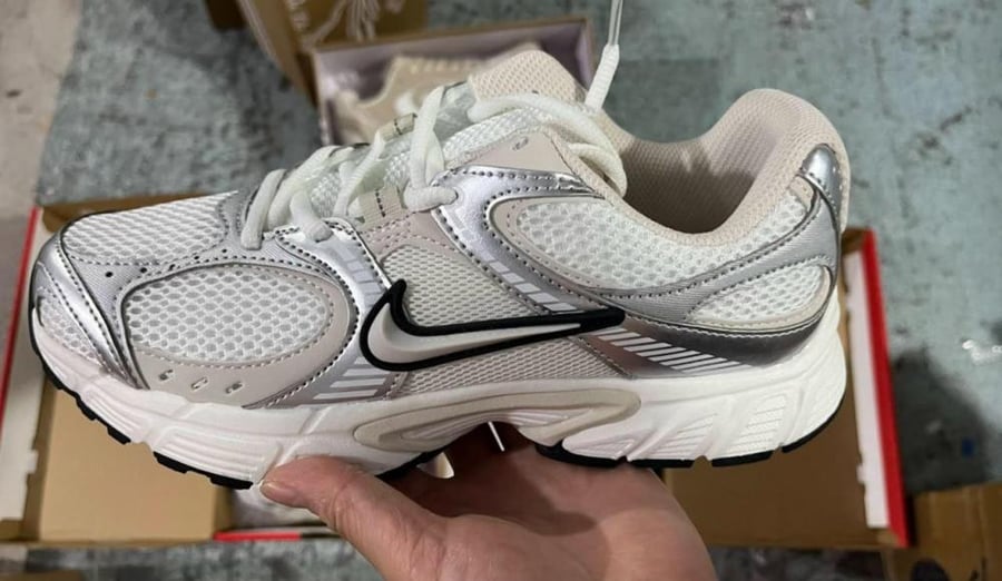 Nike Wmns V5 RNR 'Summit White Light Orewood'