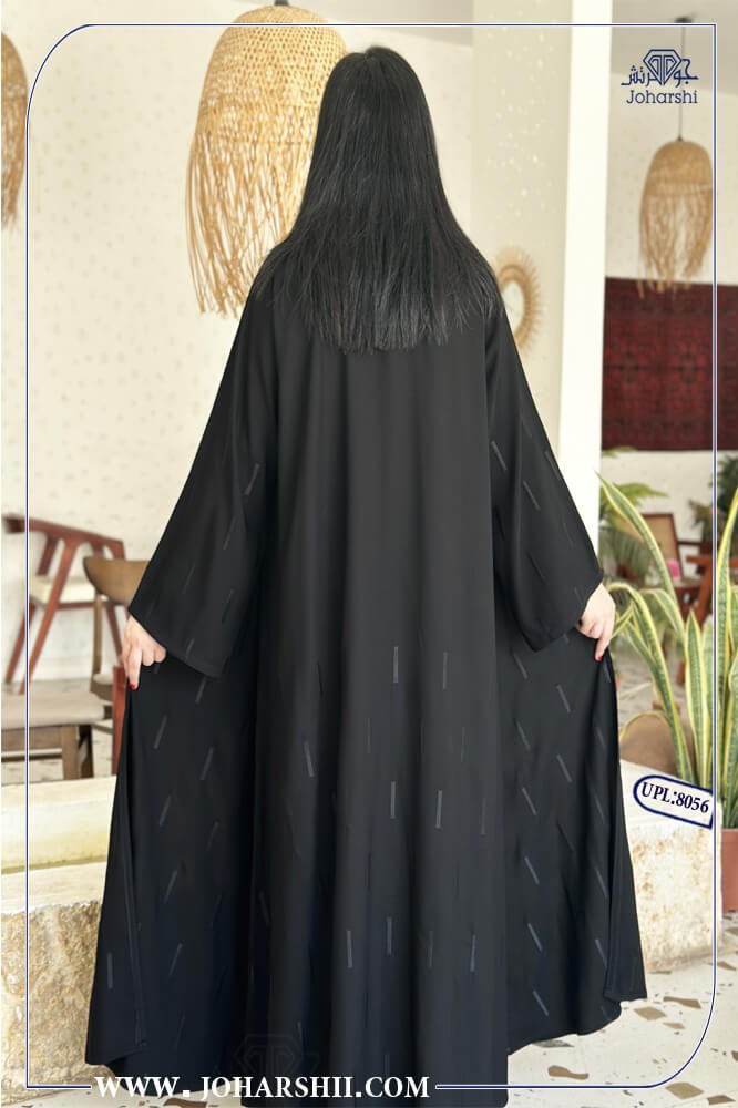 عباية تطريز اسود خطوط من الامام والجنب