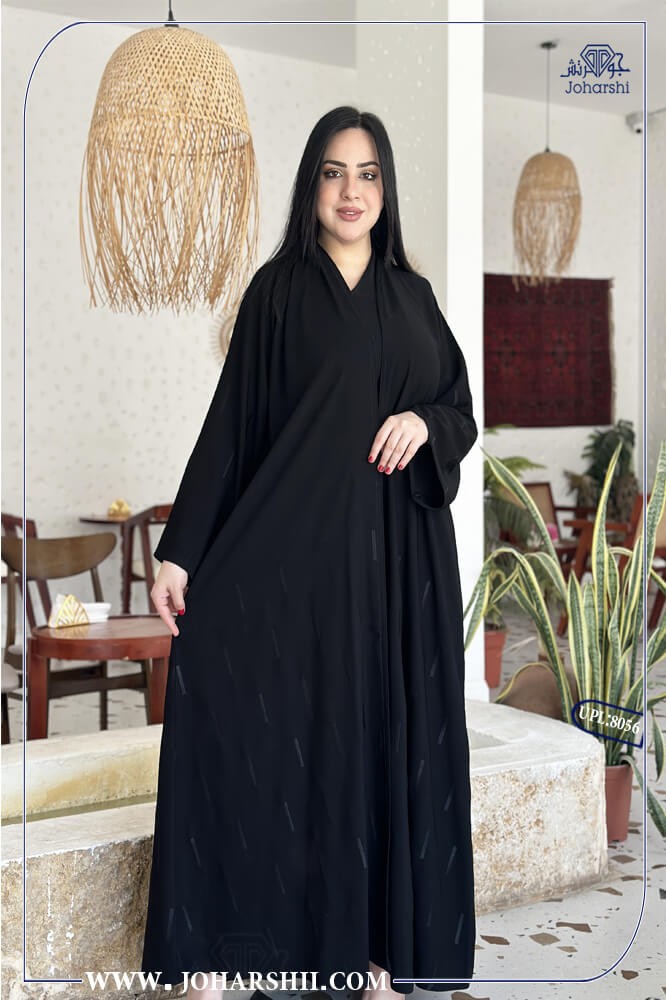 عباية تطريز اسود خطوط من الامام والجنب