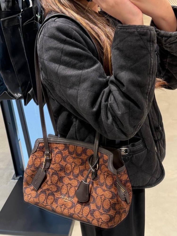 Elise Shoulder Bag