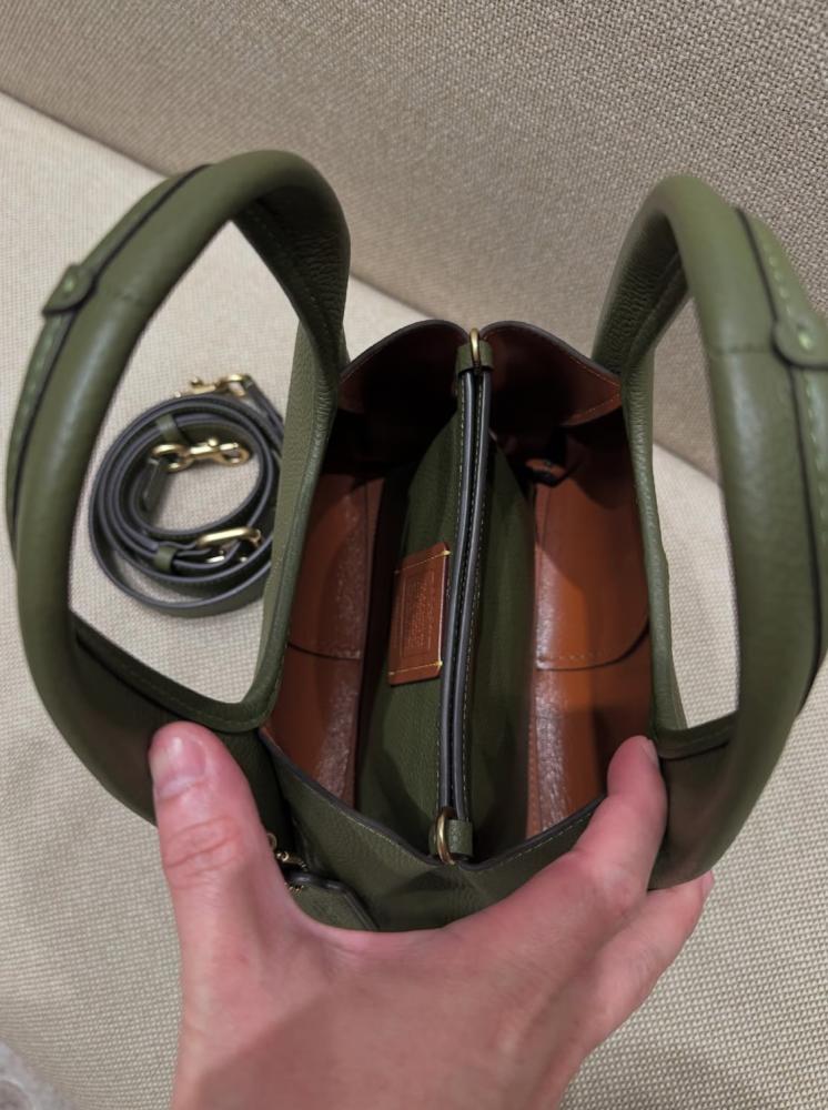 Lana Shoulder Bag 23