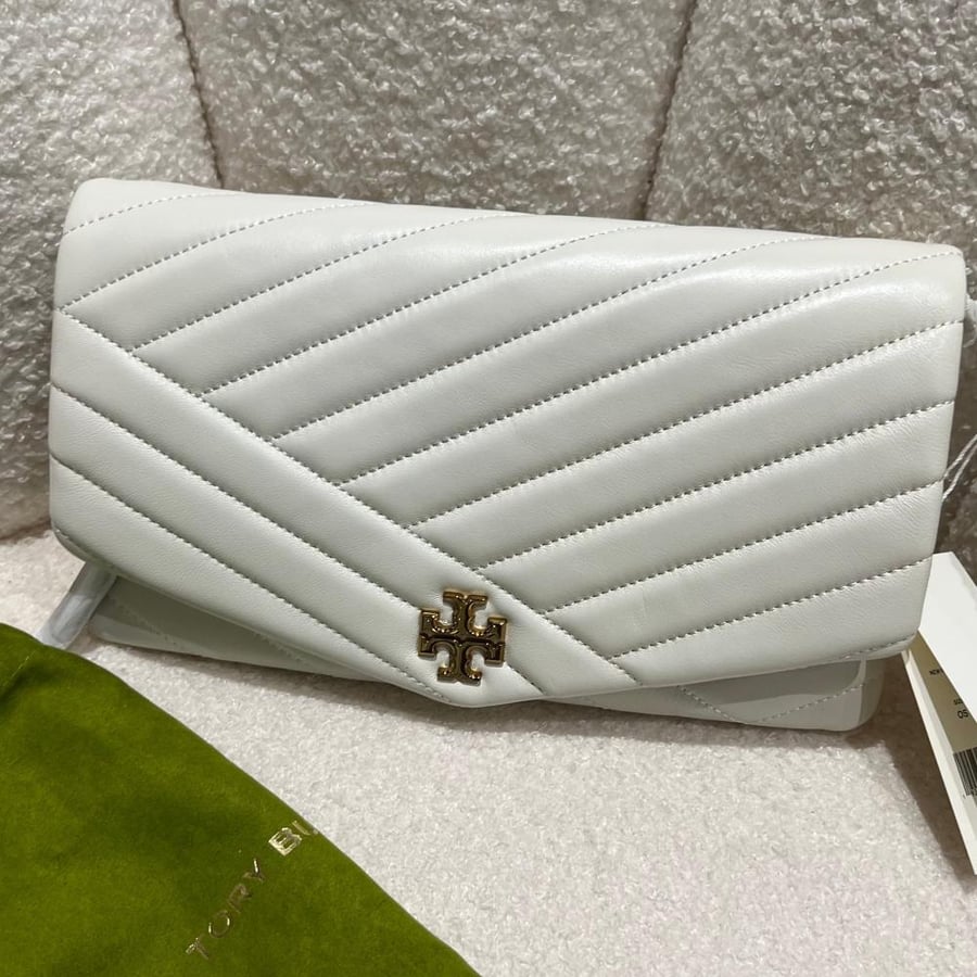 KIRA CHEVRON CLUTCH