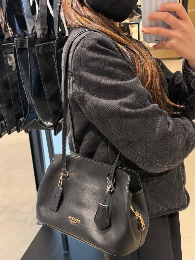 Elise Shoulder Bag