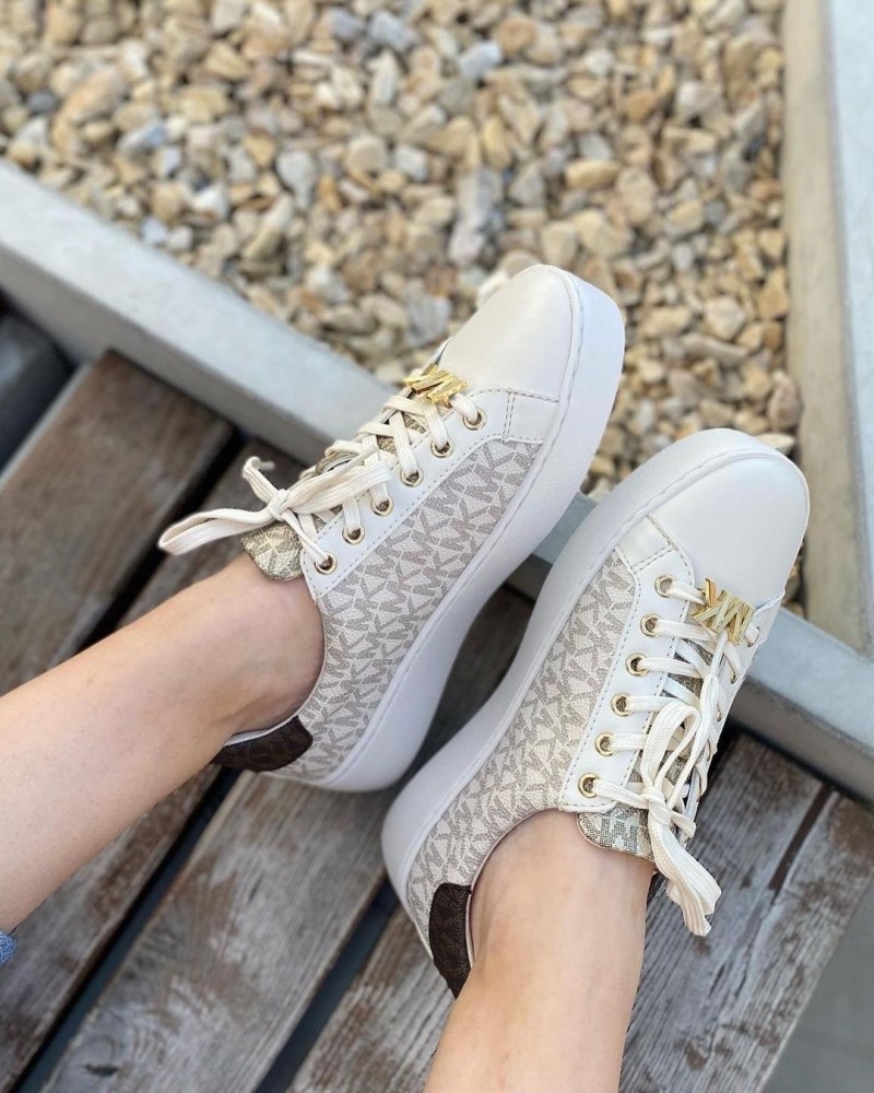 Poppy Color-Block Logo Sneaker
