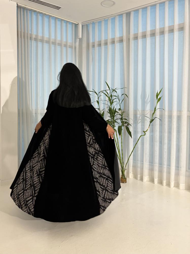 0399 عباية:مخمل وتدخيلة من الجوانب القصة(نص كلوش)
