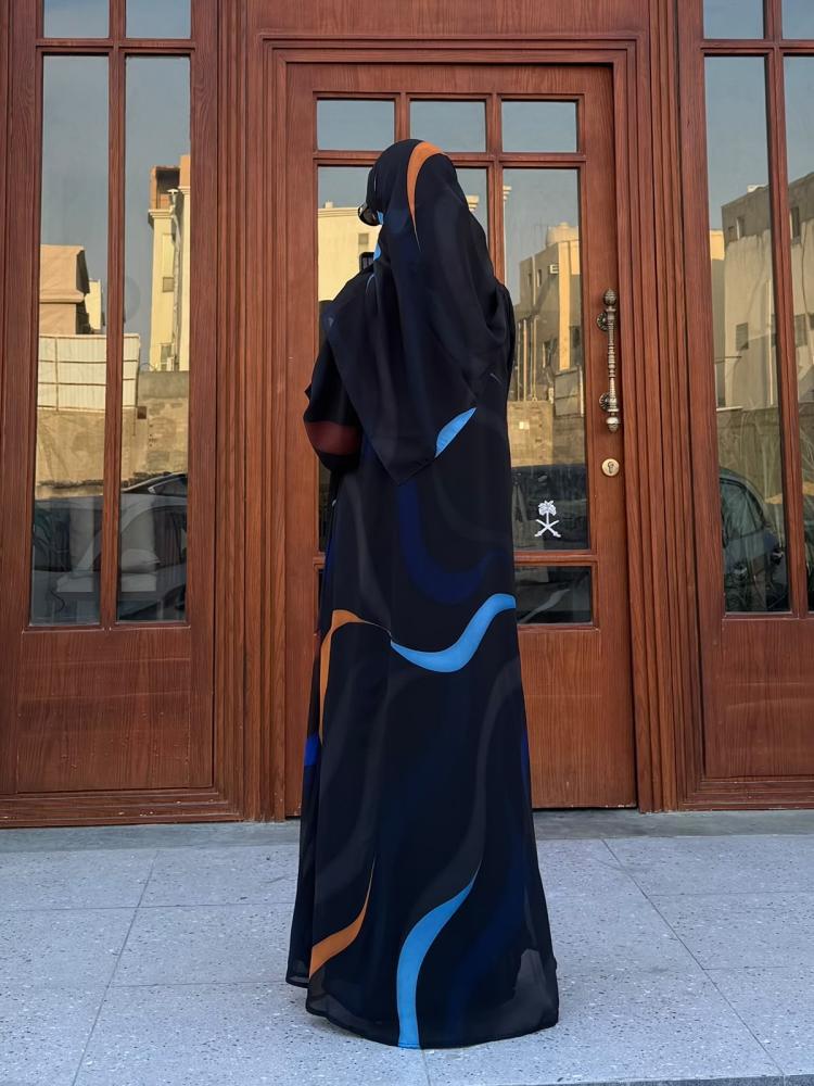 0239 ‎عباية :شيفون مبطن وطرحة ‎القصة: نص كلوش ‎