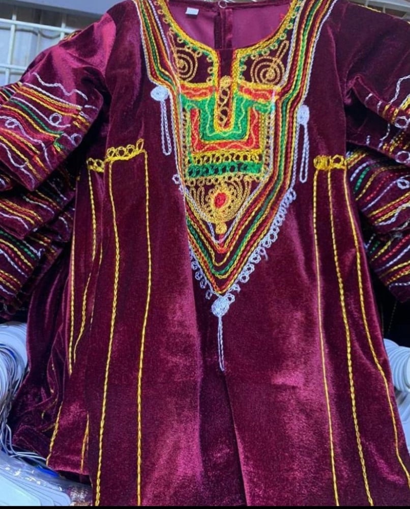 ثوب عسيرى عنابي مخمل مواليد