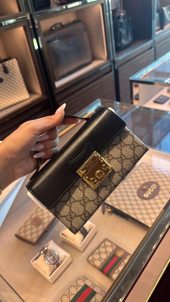 Gucci handbag
