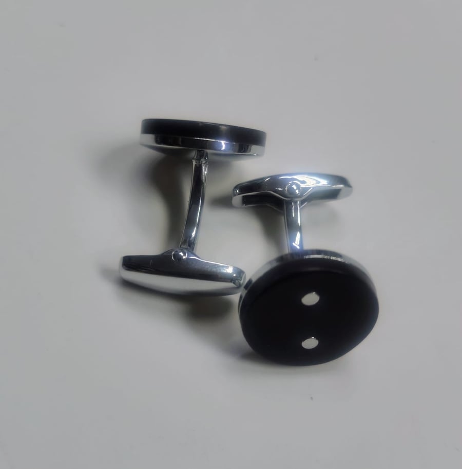 Cufflinks أزرار أكمام