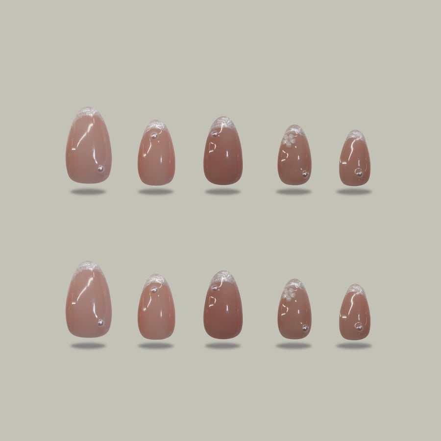 Nude & Pearly