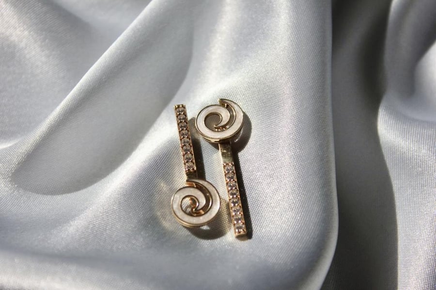 حلق لوسين 18K-Natural Diamond