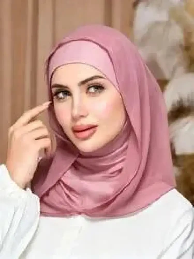 حجاب نسائي بلون موحد من الشيفون