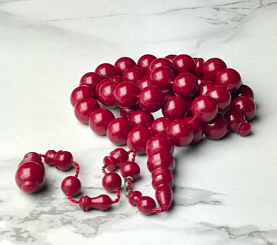 Red Fatoran prayer bead string