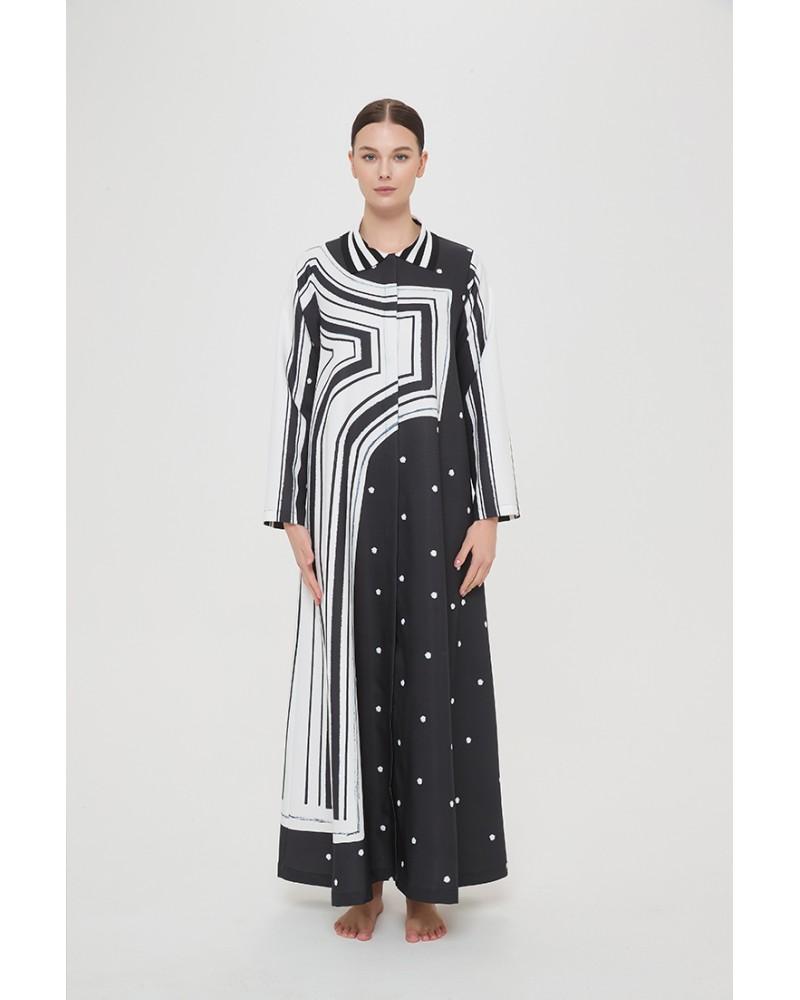 Polka dot abaya