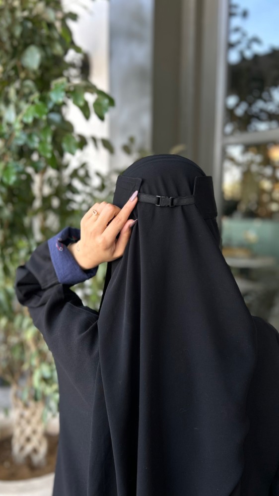 نقاب مشبك حرير