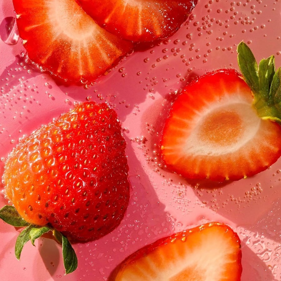 100% natural lip moisturizer from organic ingredients - Strawberry Sorbet | Eos Lip Balm - Strawberry Sorbet 0.25 oz