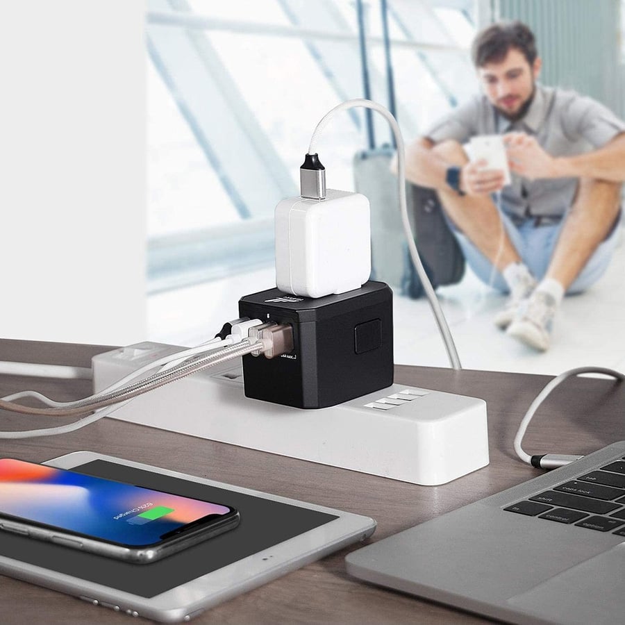 روسدن | محول طاقة عالمي للسفر 4 مداخل يو اس بي ذكية و تايب سي Rosdn | Universal Travel Adapter Wall Charger 5.6A Smart and 3.0A USB-C