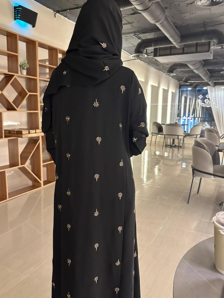 عبايه تطريز + طرحه تطريز