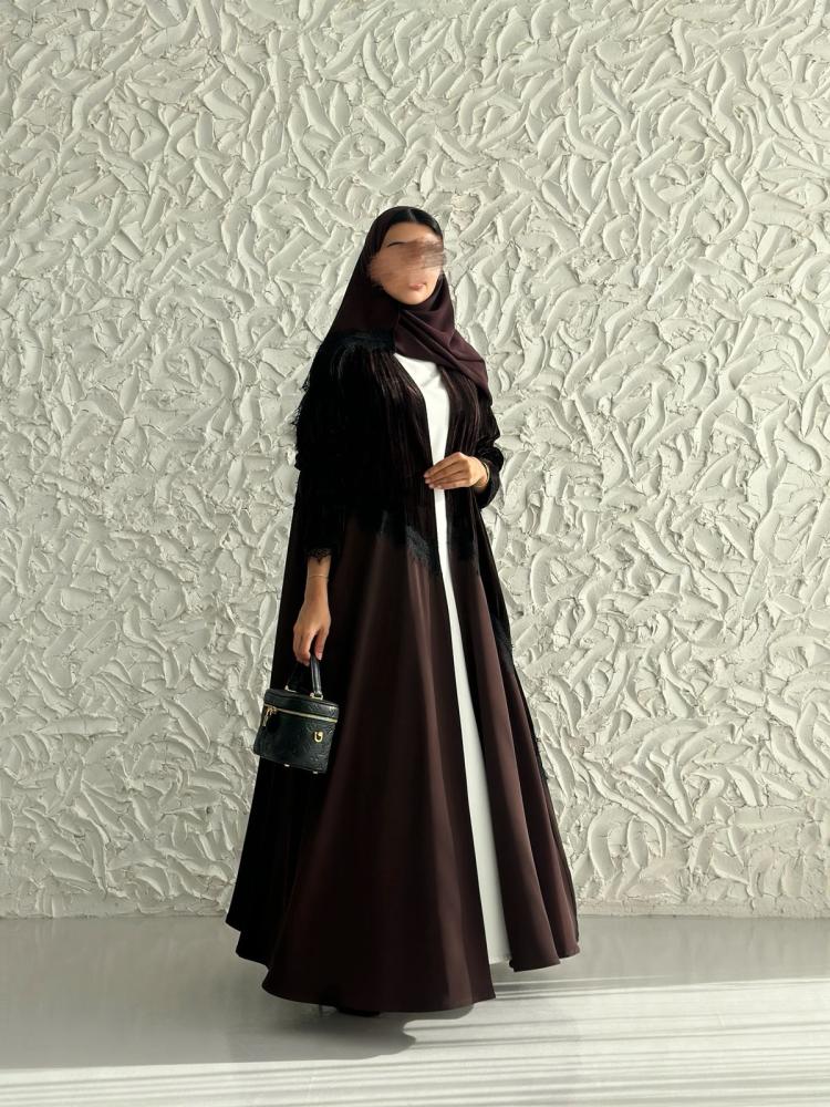عباية مخمل تكسير مع كريب وكلفة