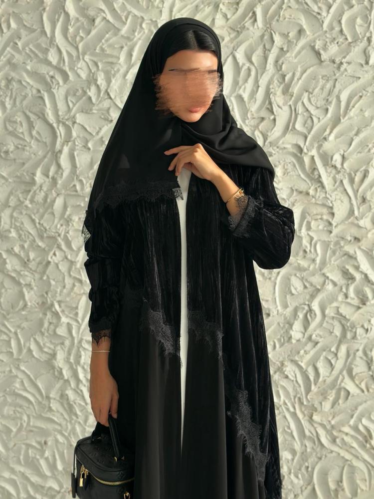 عباية مخمل تكسير مع كريب وكلفة