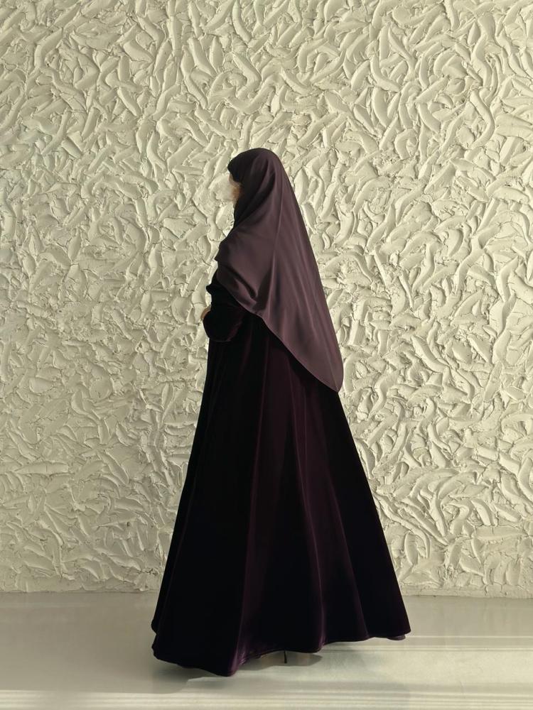 عباية مخمل موف كوري مع كلفة كرستالات