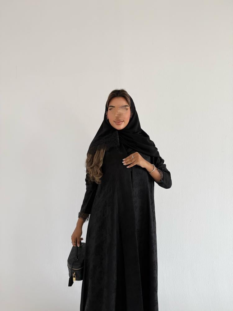 عباية كريب اسود مشجر مع كلفة