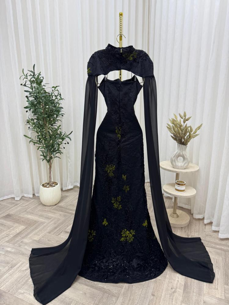 Black dress, lightweight