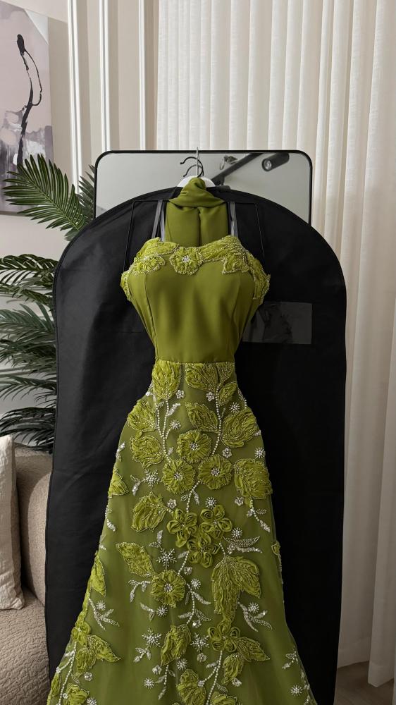 Evening dress in apple color