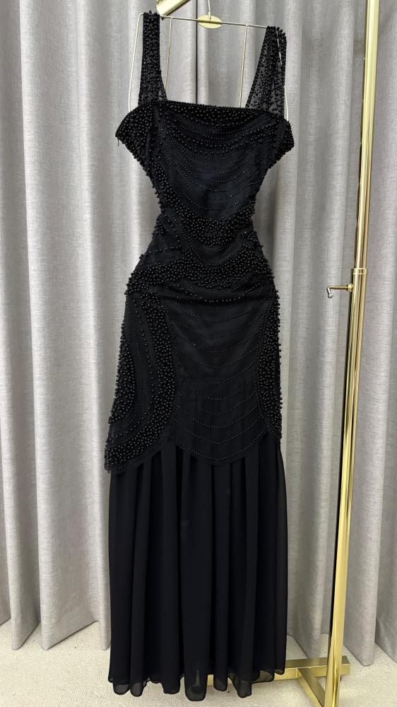 Evening dress with Georgite stones