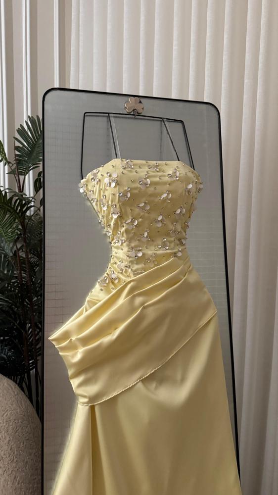 Hadeel dress, crumpled, with embroidery