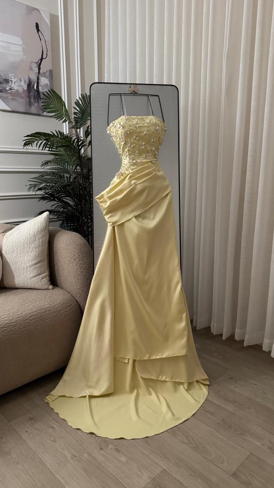 Hadeel dress, crumpled, with embroidery