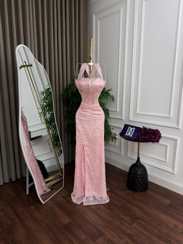 D7 dress