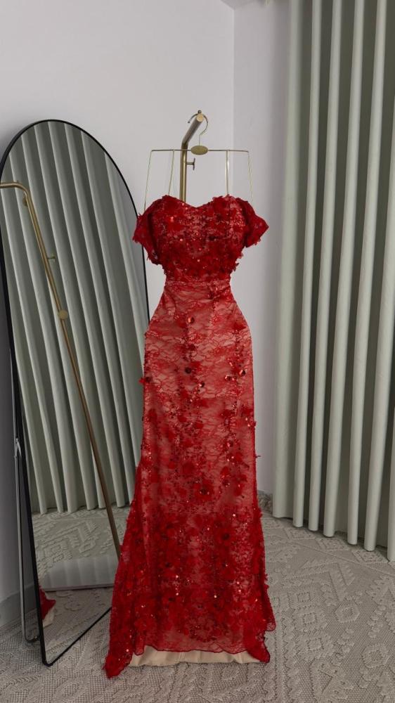 Tulle dress with flower and bead
