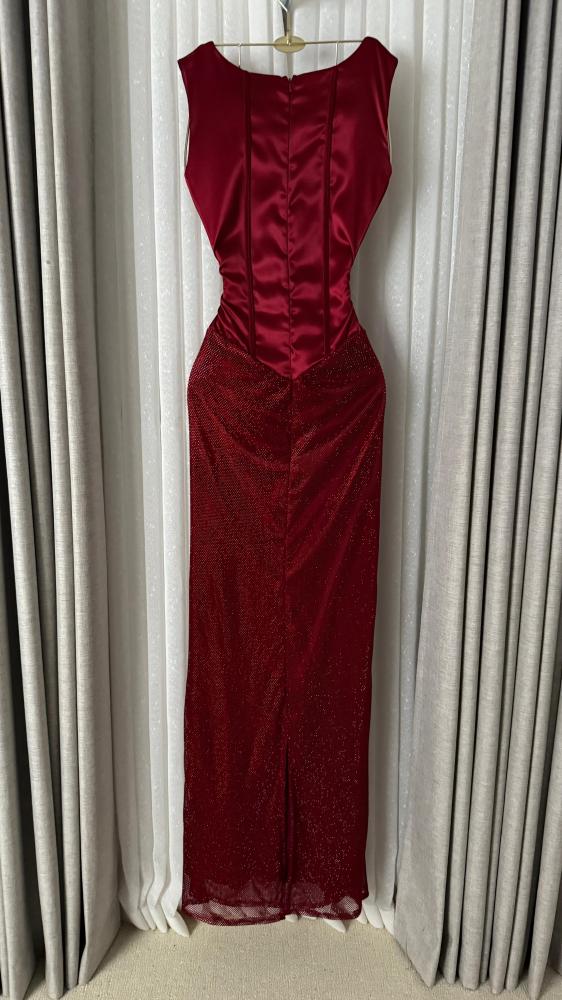 Evening dress with mesh and crystals