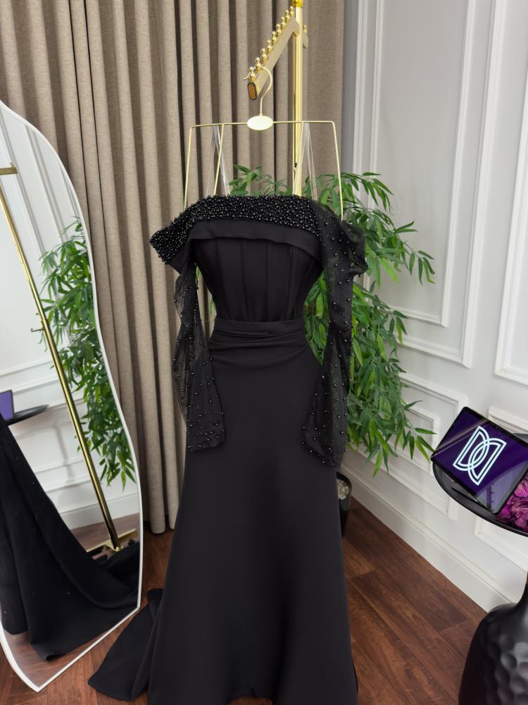 D7 dress
