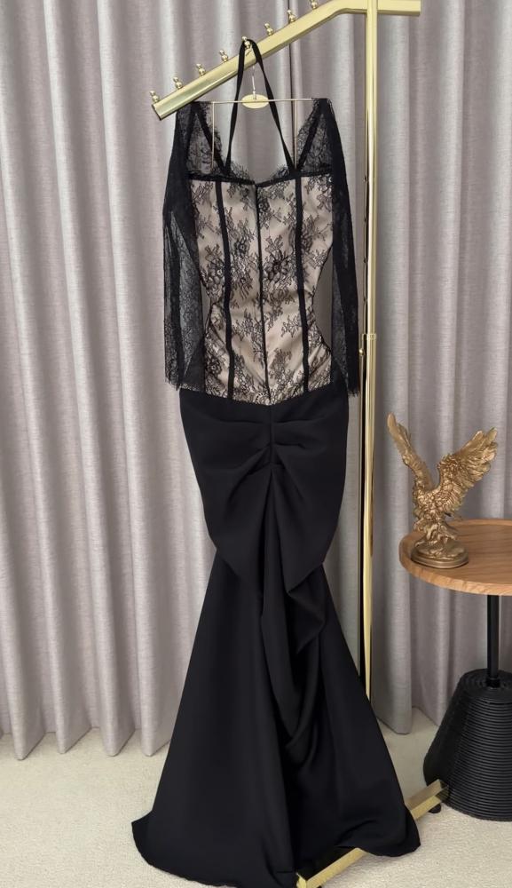 Lace dress