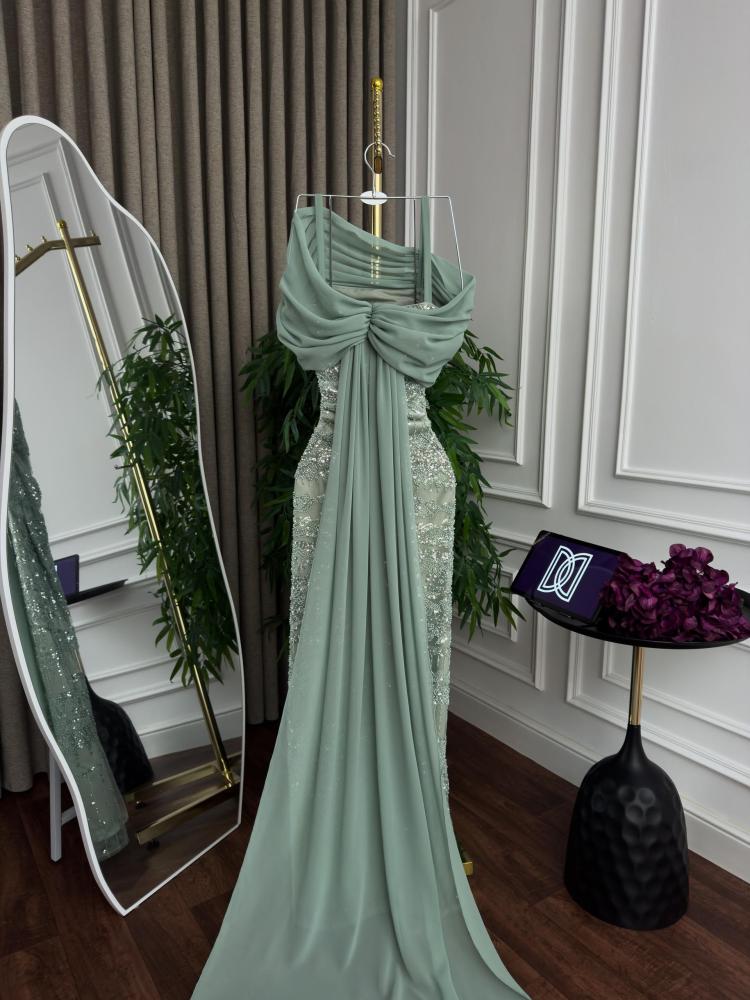 Beaded dress tail