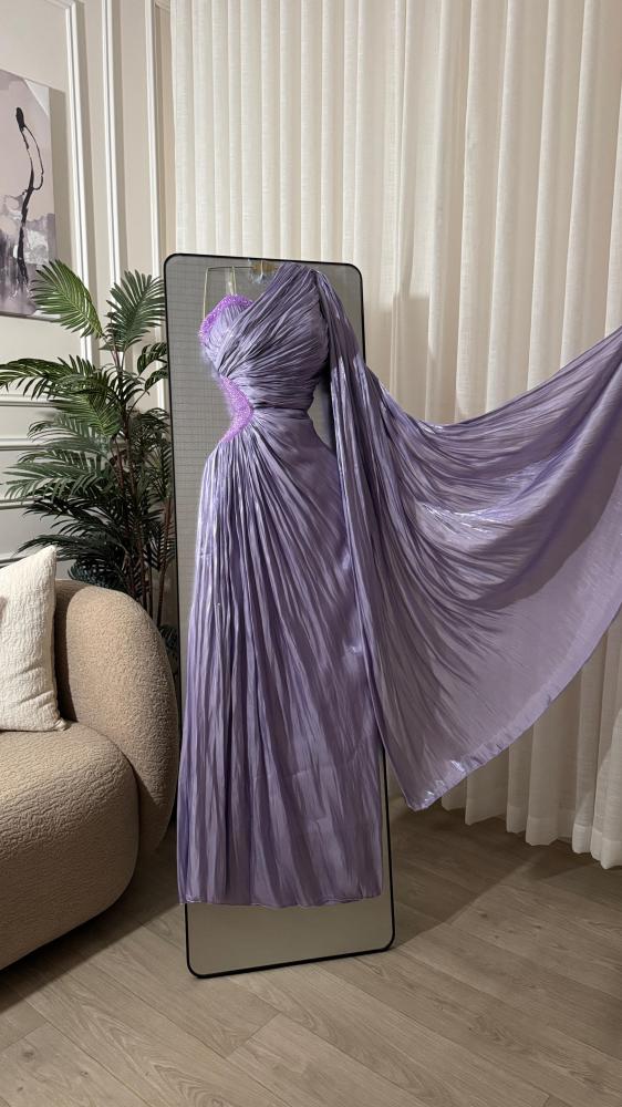 Dress with embroidery