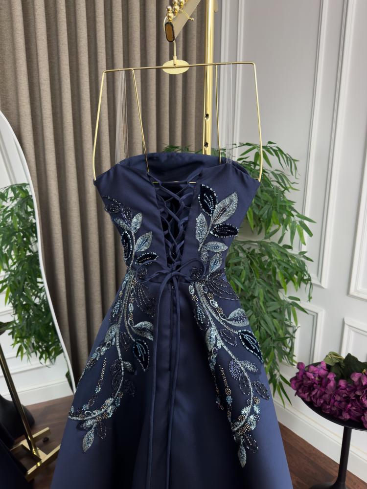 Mechado dress embroidery