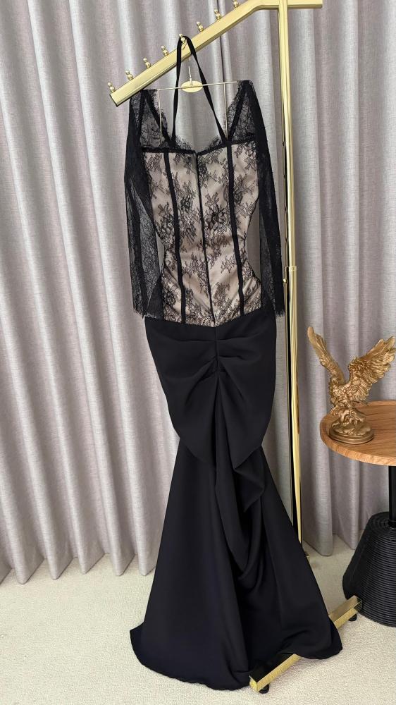 Lace dress