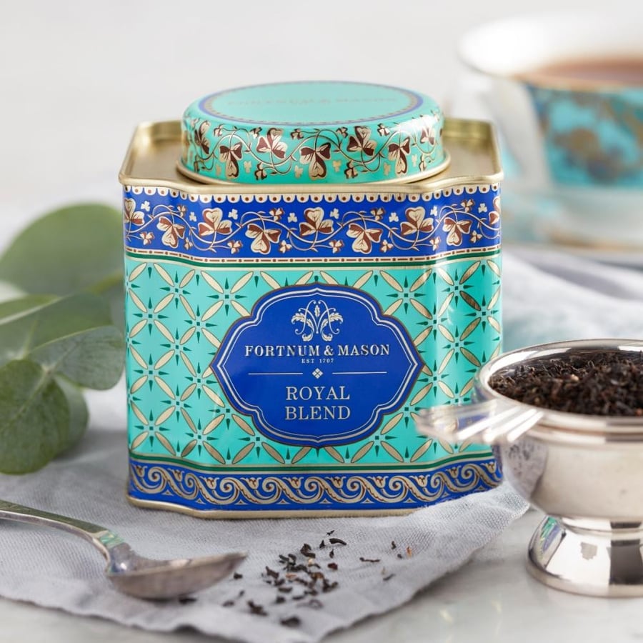 شاي رويال بليند (Royal Blend) من فورتنوم آند ميسون علبة معدنية مزخرفة 125 جرام (أوراق فرط)