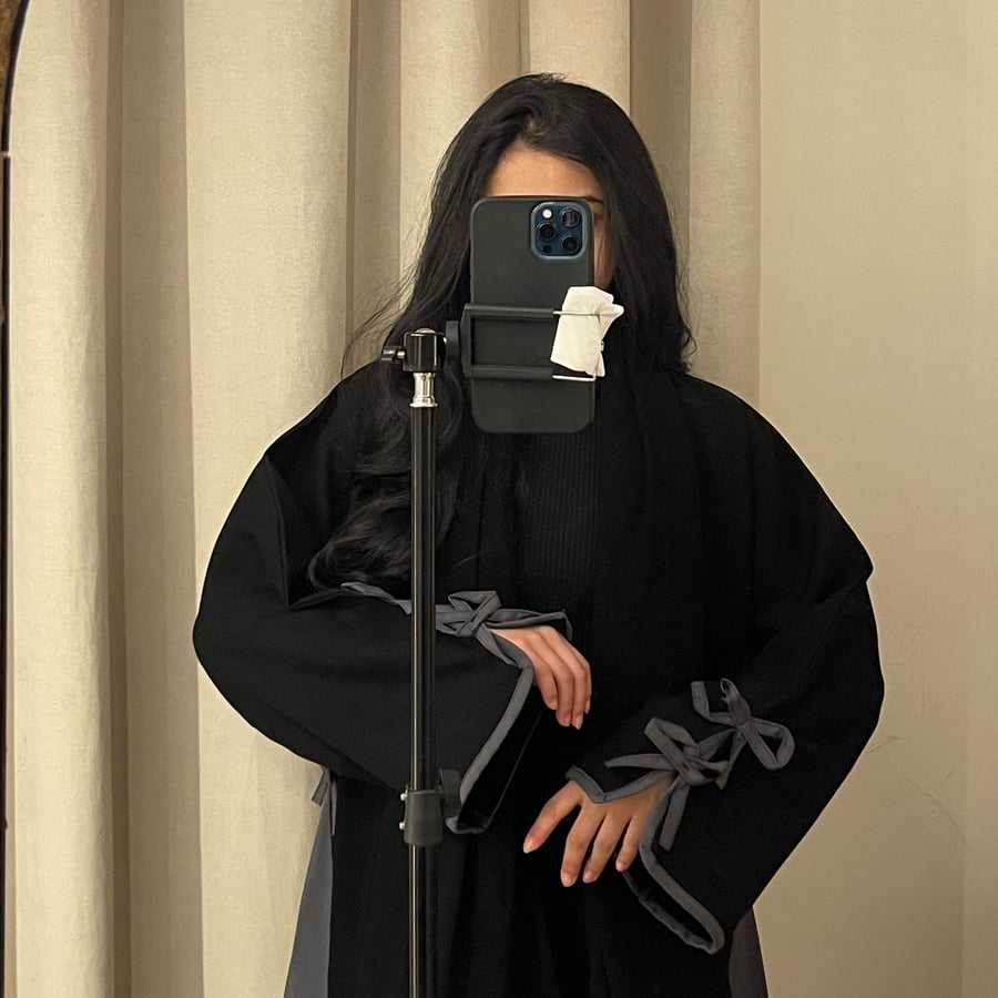 عباية فيونكه رمادي