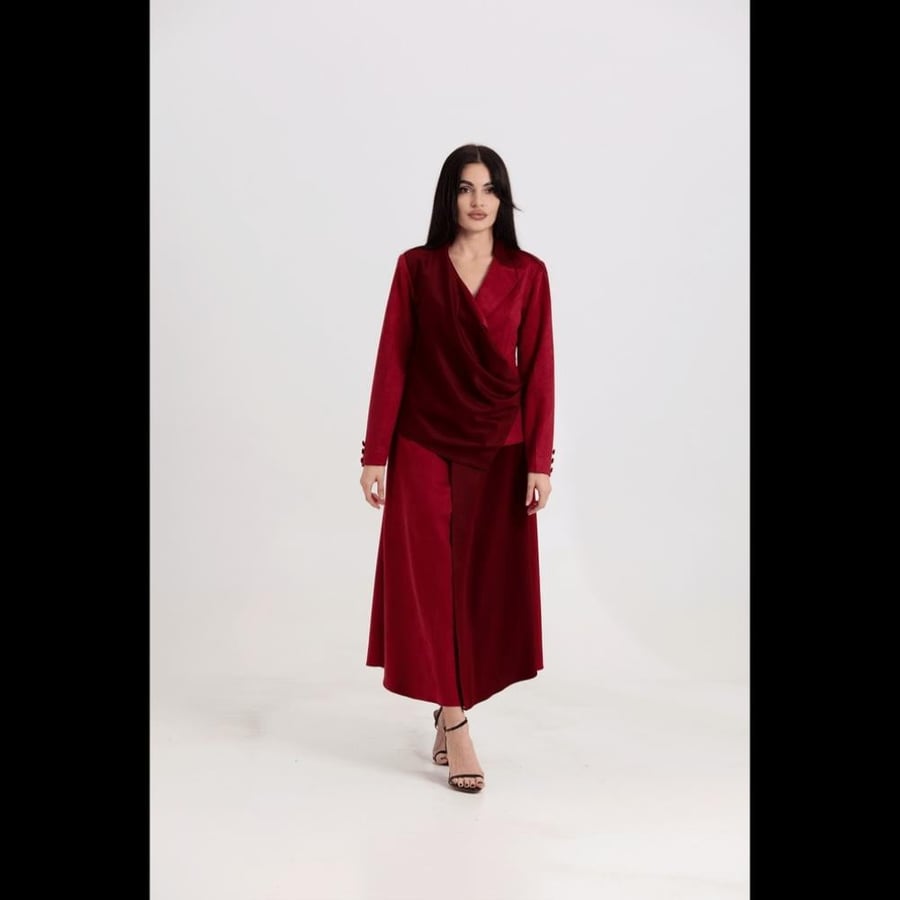Red set (two pieces)