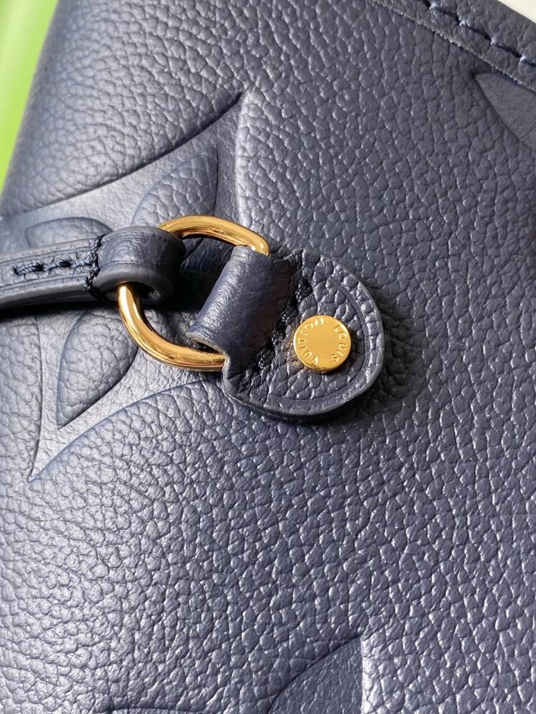 حقيبة Louis Vuitton Neverfull MM