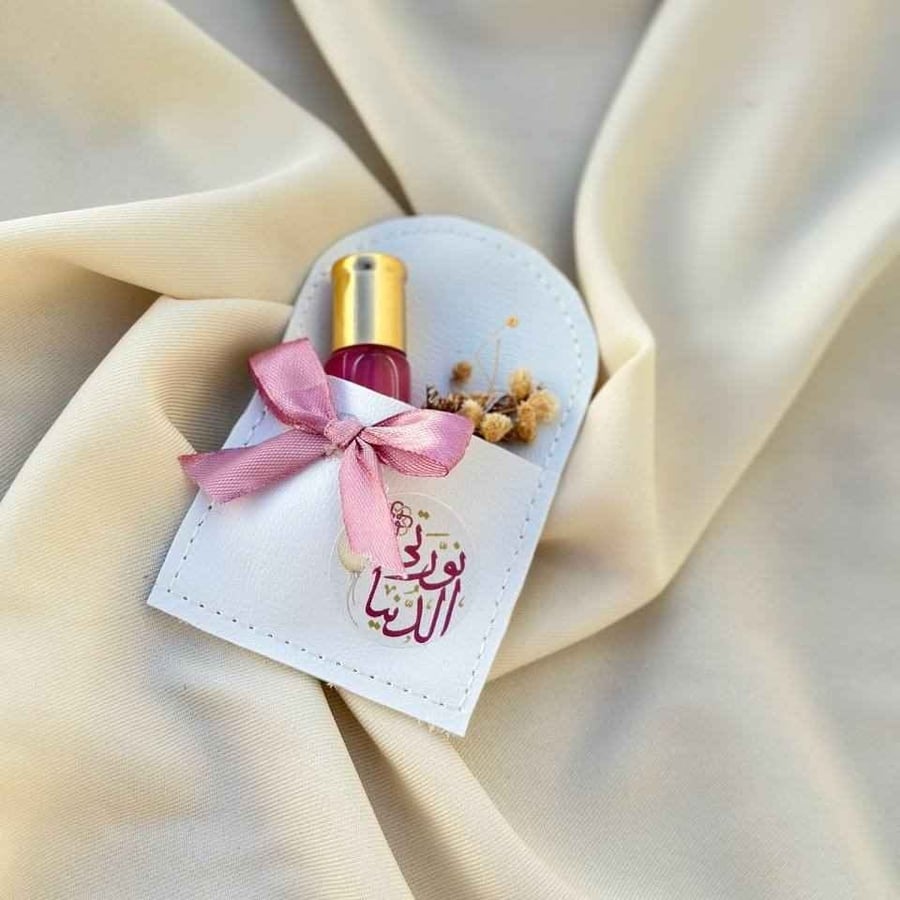 توزيعات مواليد بنات - توزيعات جلد ومسك فاخر