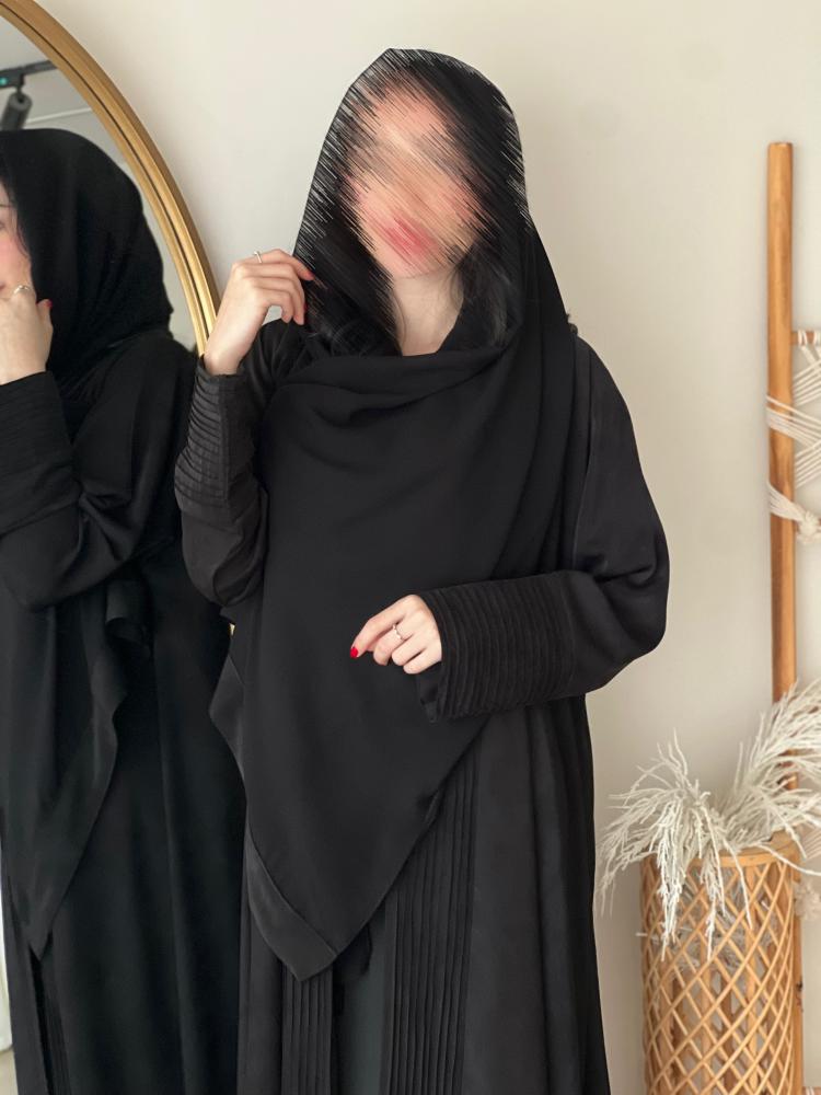 طيات ملكية - اسود