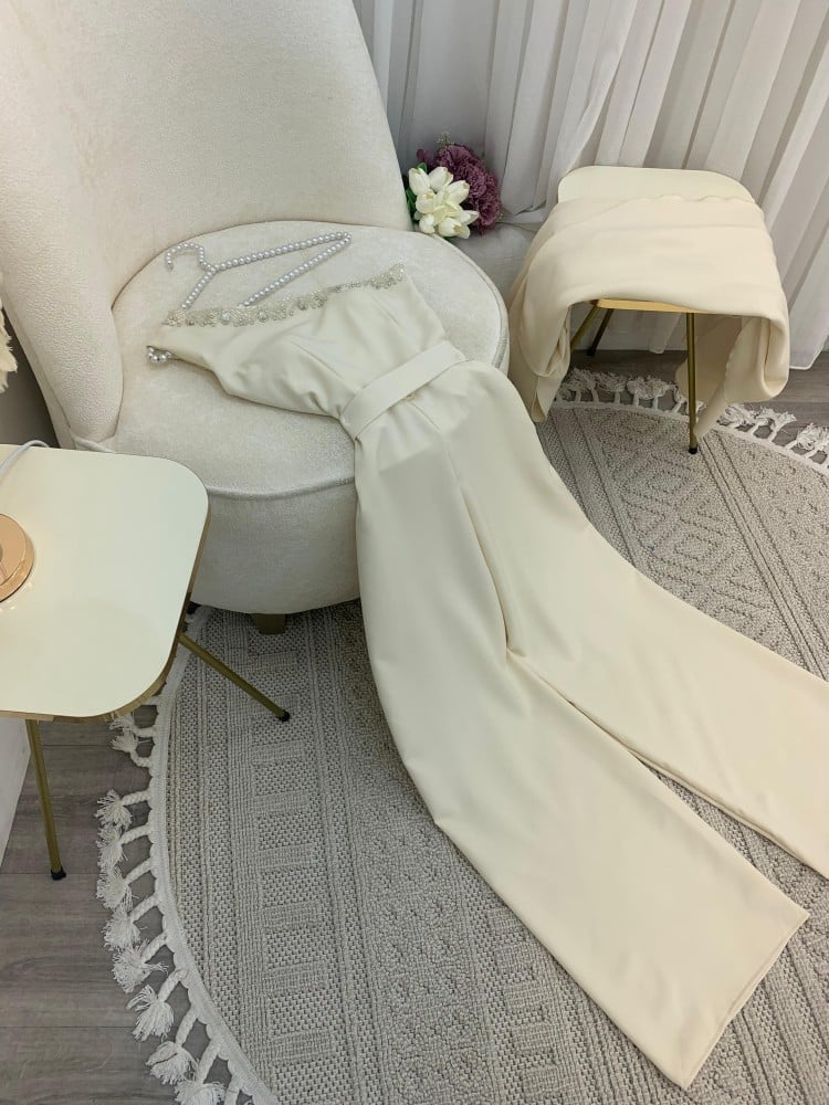 جمبسوت فاخر بتصميم متعدد وتطريز يدوي أنيق 041