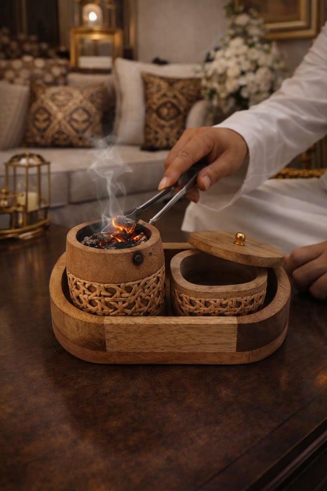 مبخرة  هنديه خشب فاخرة مع صينية – تصميم تراثي أنيق للمجلس